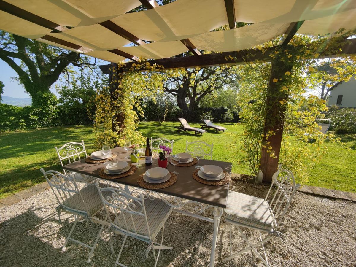Ca' Le Cerque, Villa Surrounded By The Marche Nature Фосомброне Екстериор снимка